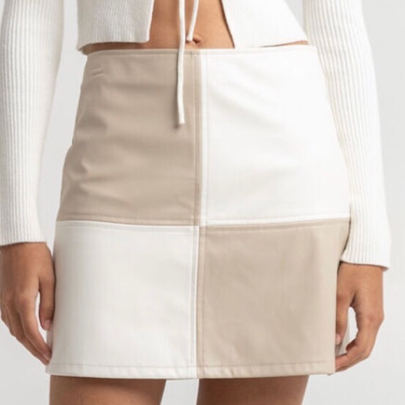 2X HP! NWT West of Melrose Block It Out Vegan Leather Skirt - Picture 3 of 9